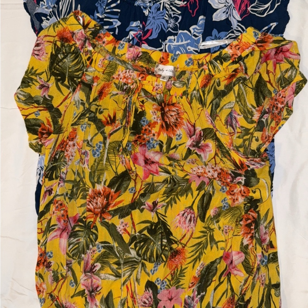 Bailey & Chloe Floral Blouses